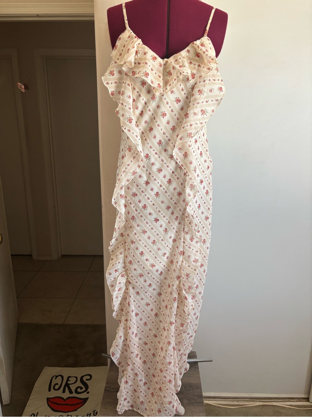 NWT Sim & Sam Ivory and Mauve Floral Ruffle Maxi Dress, Size XL